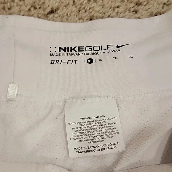 Athletic 5 Piece Bundle Nike, Fabletics, Champion, Ect. Size Large - Picture 9 of 11